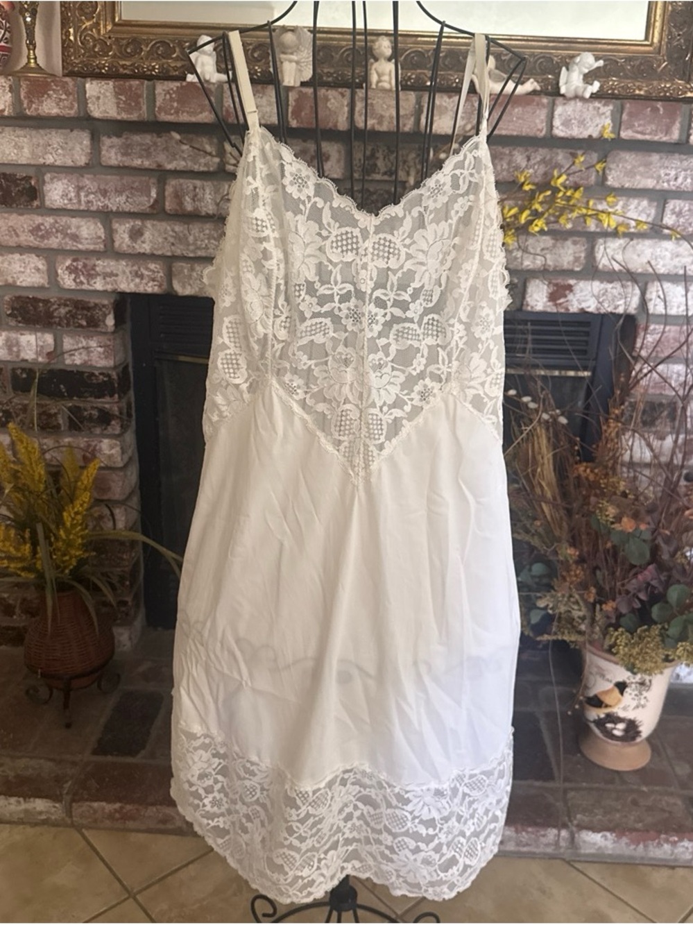 Vintage Vanity Fair Women’s White Lace Slip Dress Size 40